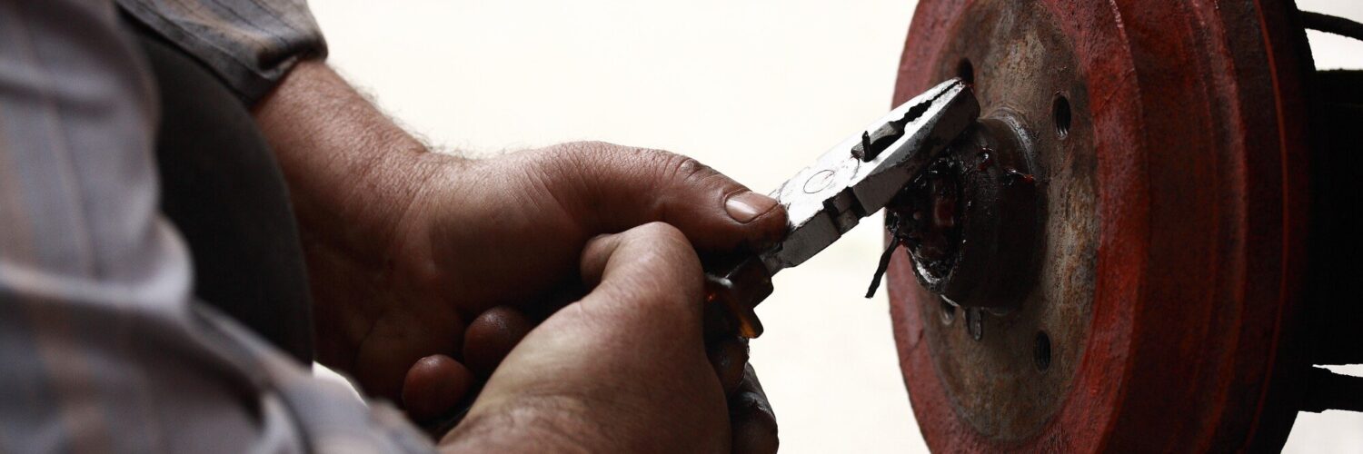 A Guide to the Different Types of Pliers - IoT Wiser